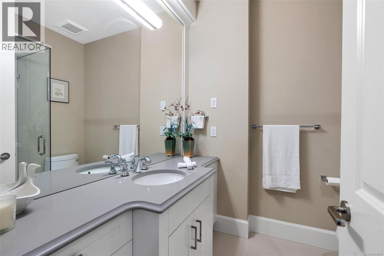 5058 Catalina Terr, Saanich