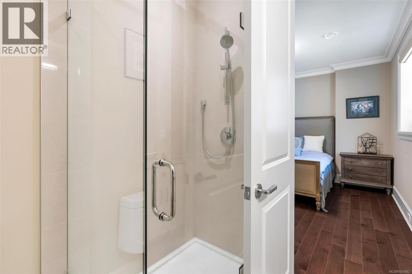 5058 Catalina Terr, Saanich
