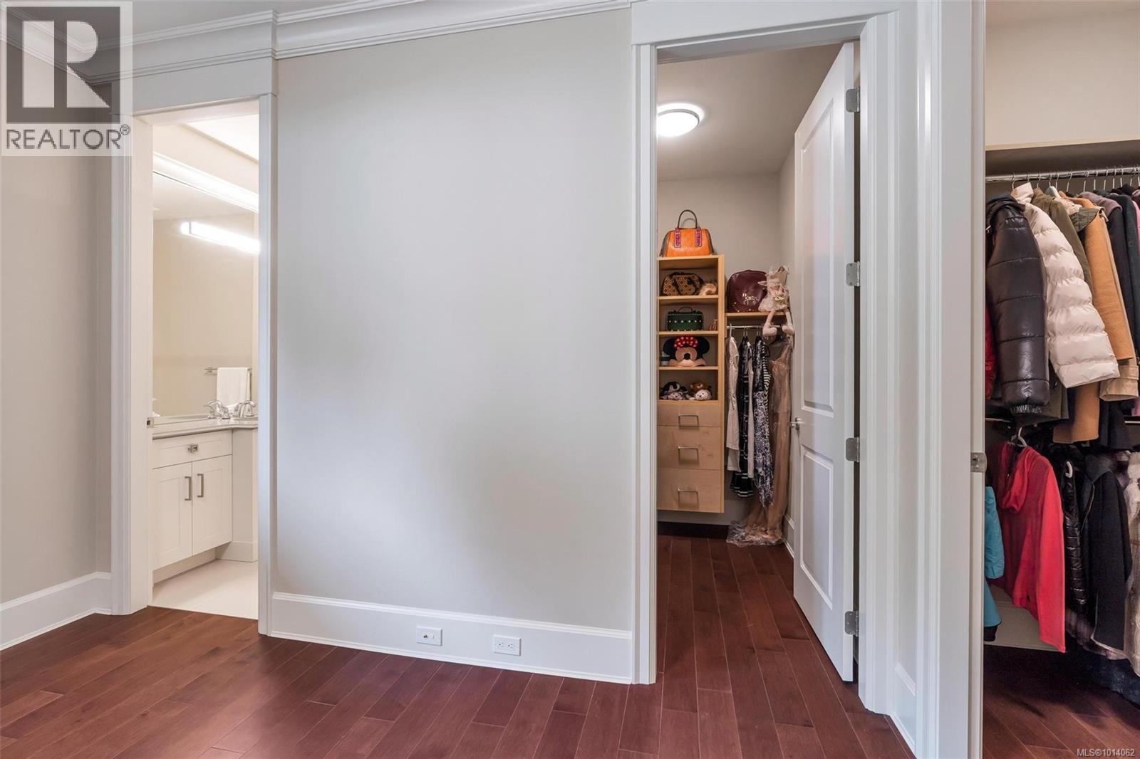 5058 Catalina Terr, Saanich