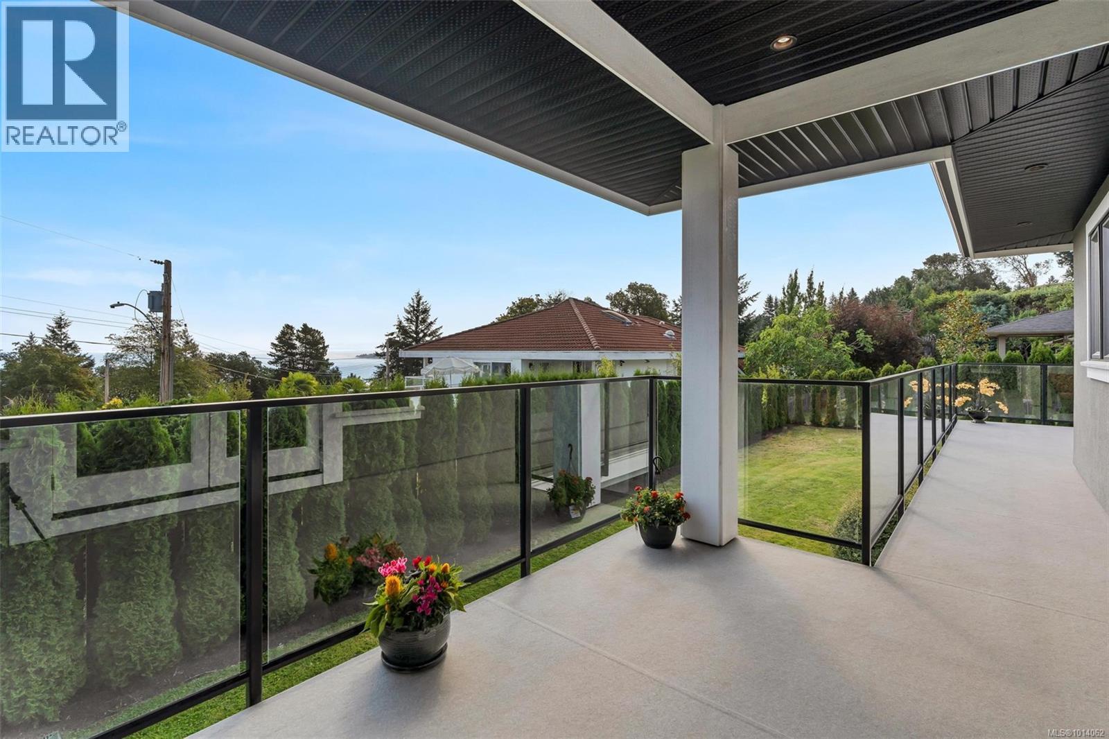 5058 Catalina Terr, Saanich