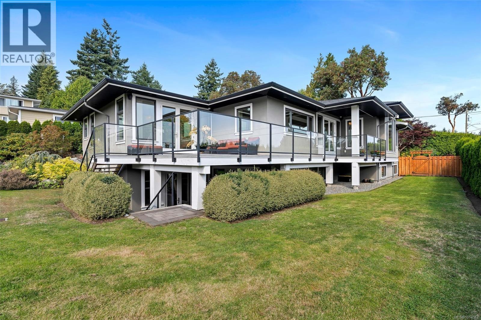5058 Catalina Terr, Saanich