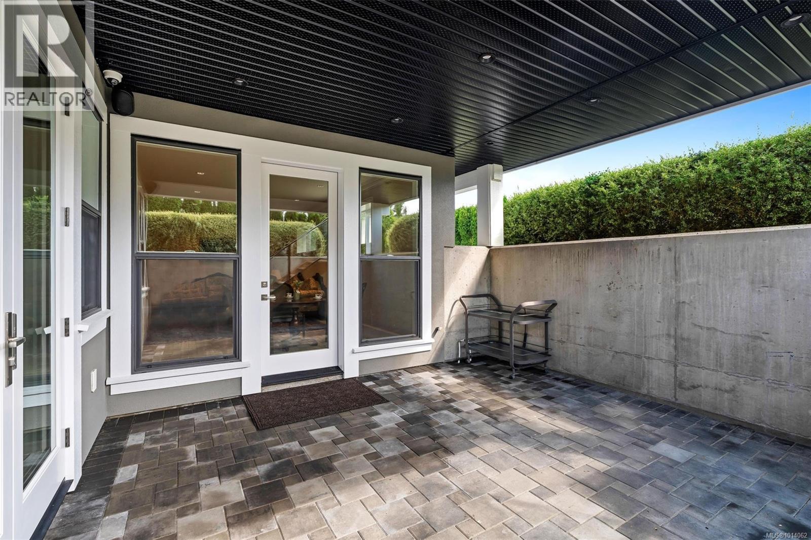 5058 Catalina Terr, Saanich