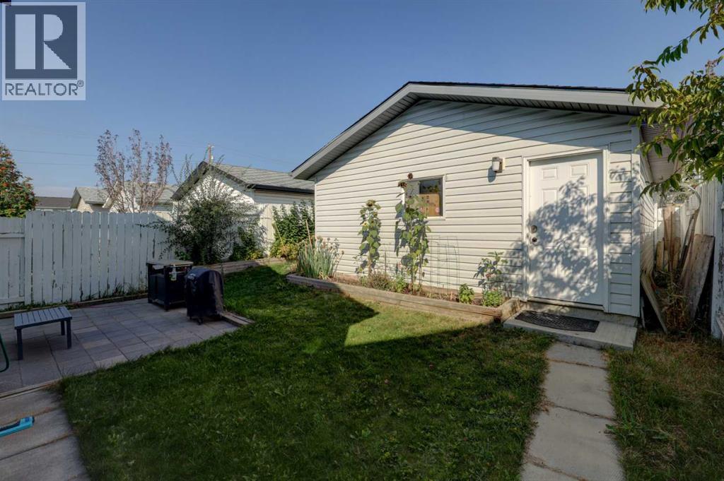 Single Family House Bi-level for Sale in  Arbour Grove Close NW Arbour Lake Calgary 