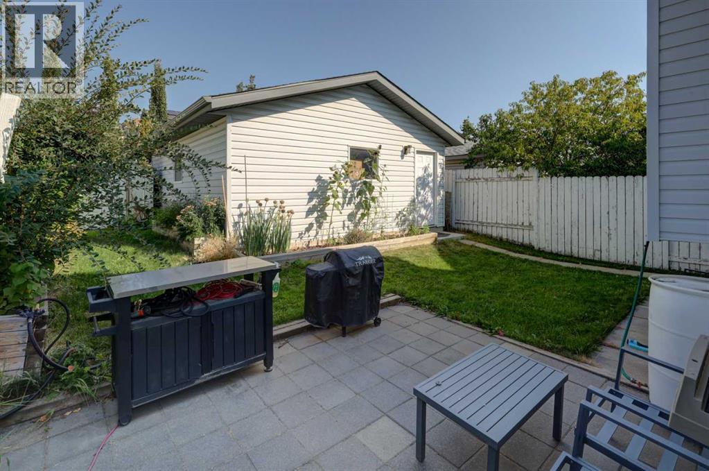 Single Family House Bi-level for Sale in  Arbour Grove Close NW Arbour Lake Calgary 