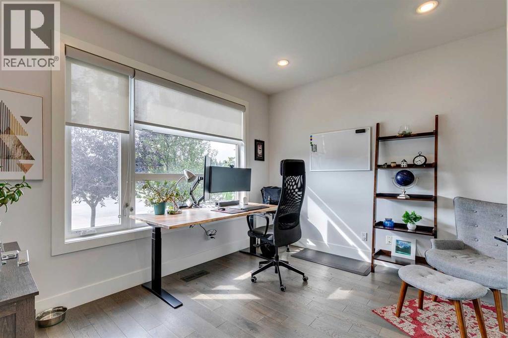 Single Family House for Sale in   Street NW Parkdale Calgary 
