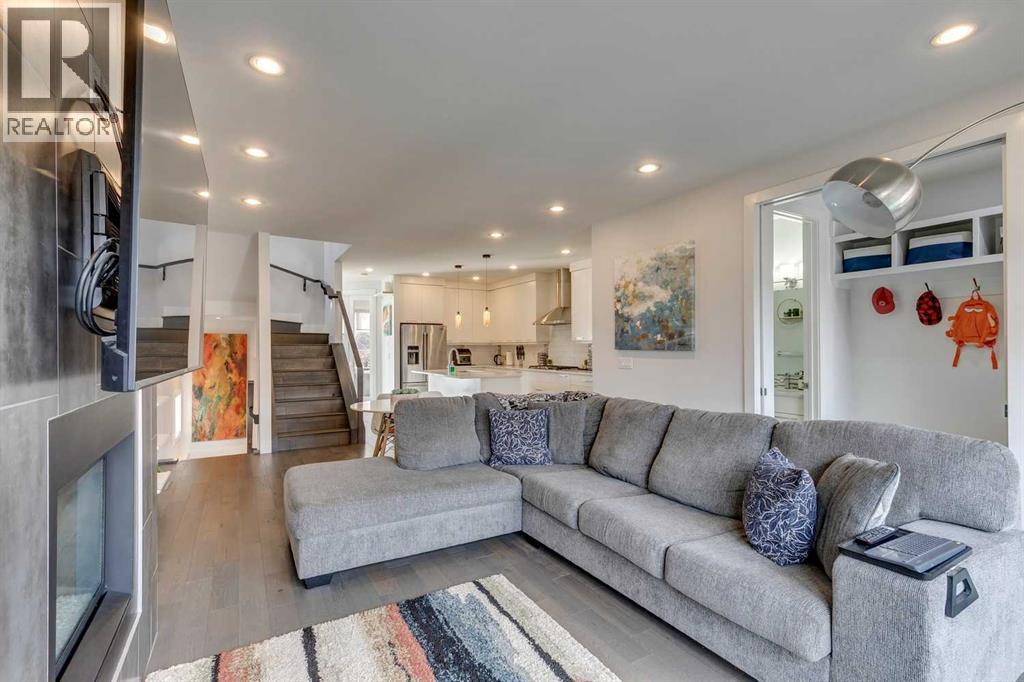 Single Family House for Sale in   Street NW Parkdale Calgary 