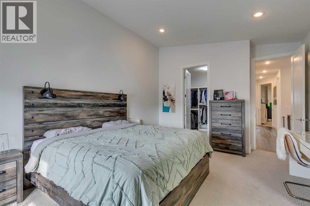 Single Family House for Sale in   Street NW Parkdale Calgary 