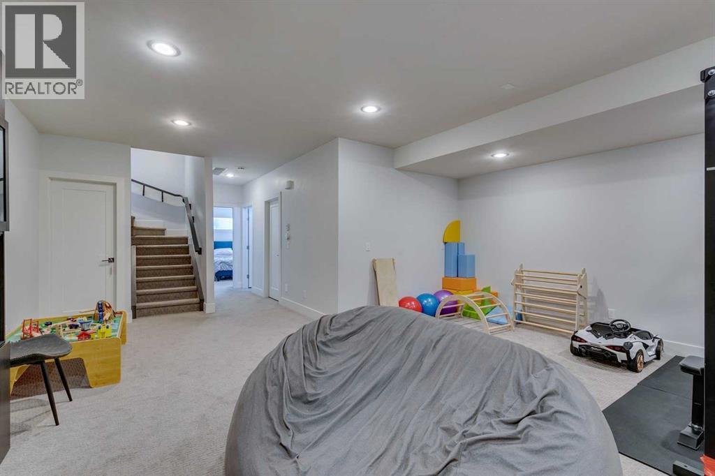 Single Family House for Sale in   Street NW Parkdale Calgary 