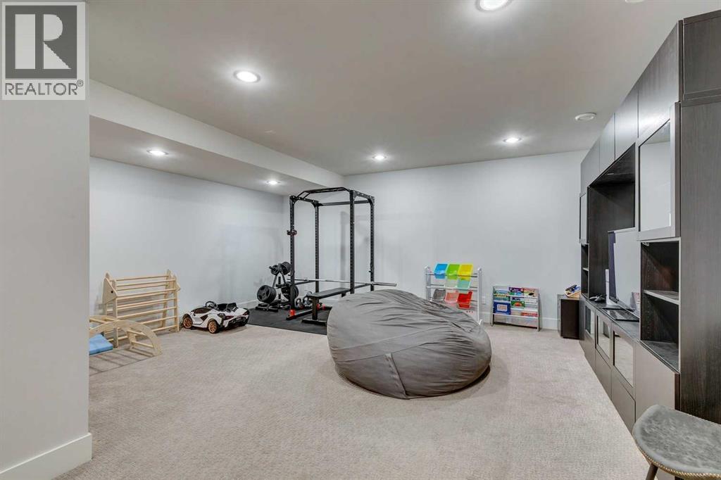Single Family House for Sale in   Street NW Parkdale Calgary 