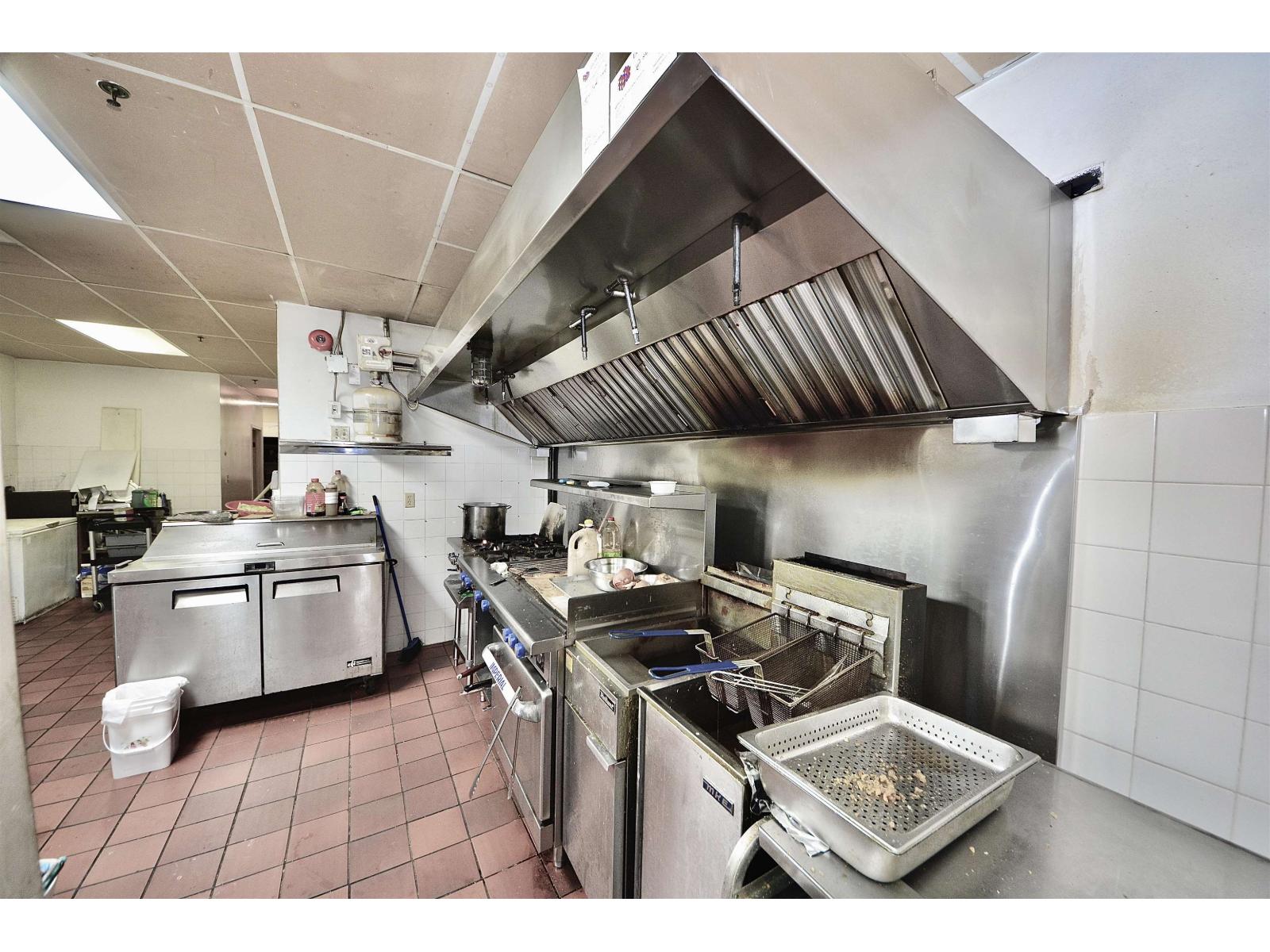 20488 FRASER HIGHWAY, Langley