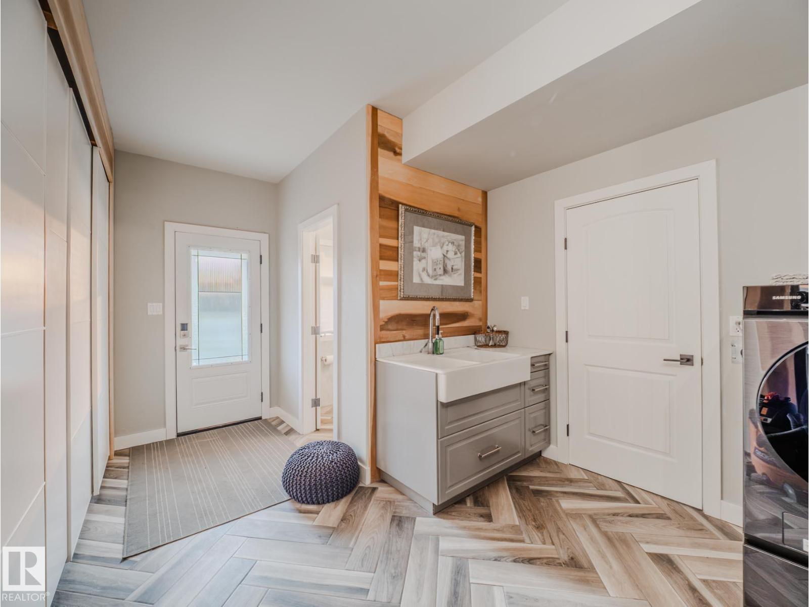 22250 TWP ROAD 512, Rural Strathcona County