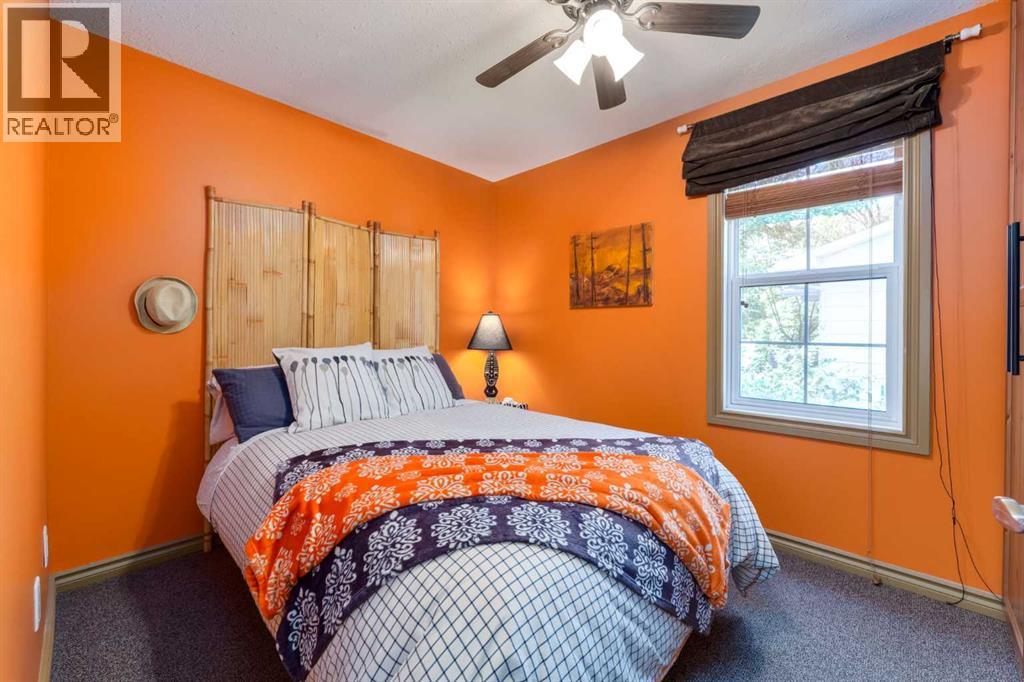 
          235 5 Street
            <br/>
            <span>Drumheller</span>
            , 
            <span>AB</span>
             <span>T0J0Y4</span>
         - Photo 15