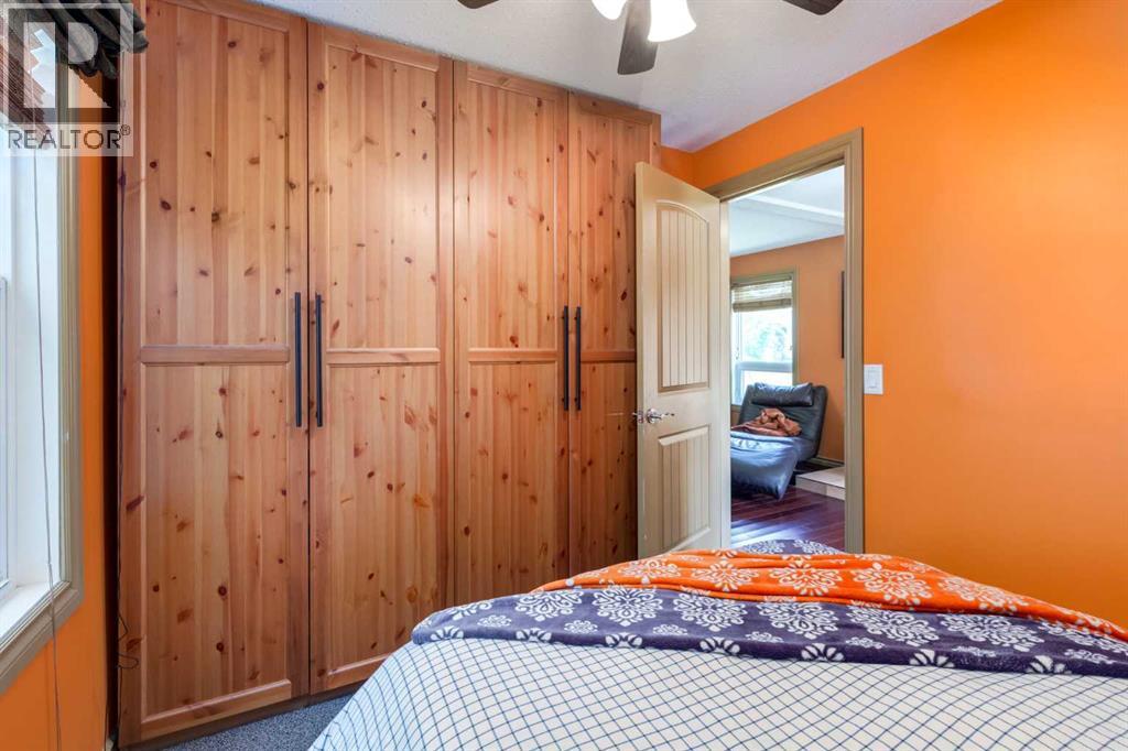 
          235 5 Street
            <br/>
            <span>Drumheller</span>
            , 
            <span>AB</span>
             <span>T0J0Y4</span>
         - Photo 16