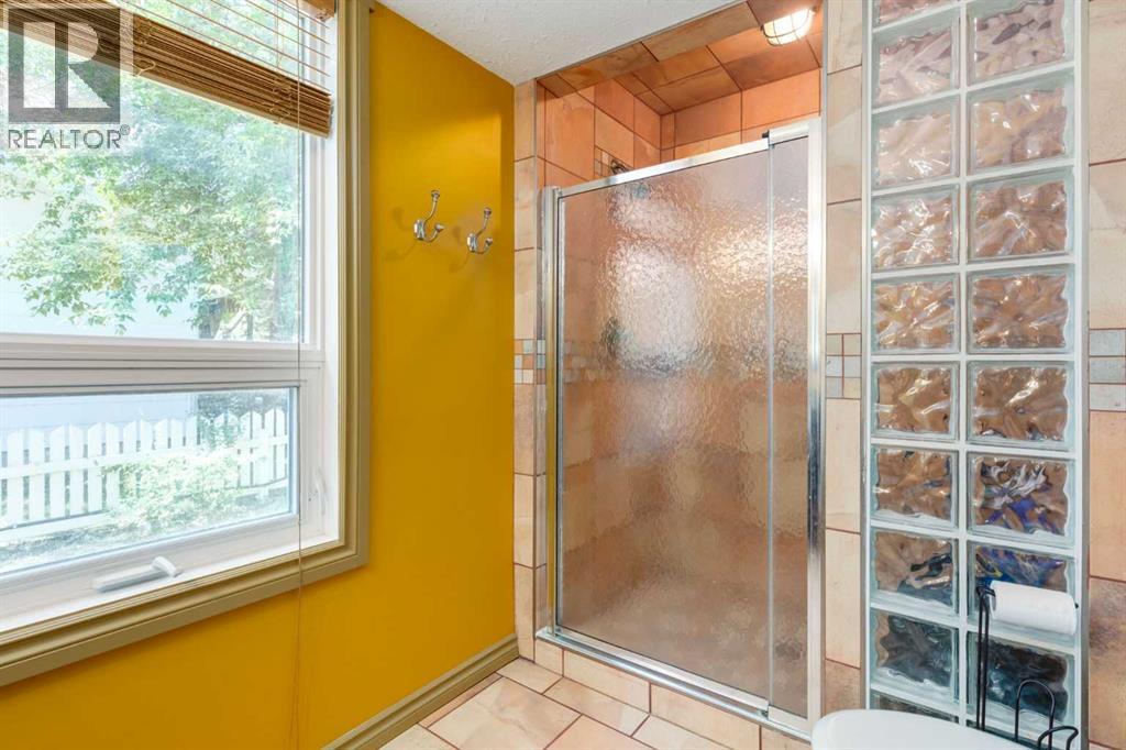 
          235 5 Street
            <br/>
            <span>Drumheller</span>
            , 
            <span>AB</span>
             <span>T0J0Y4</span>
         - Photo 19