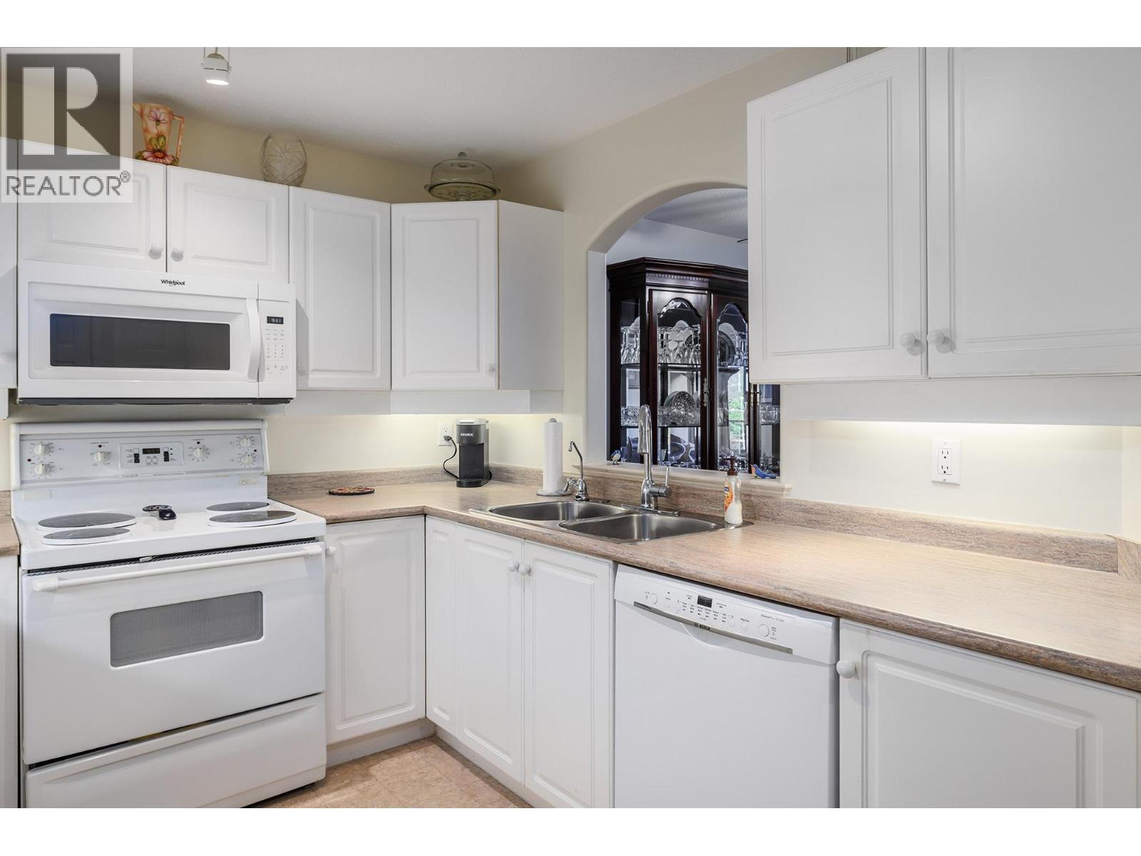 307 555 Houghton Road, Kelowna