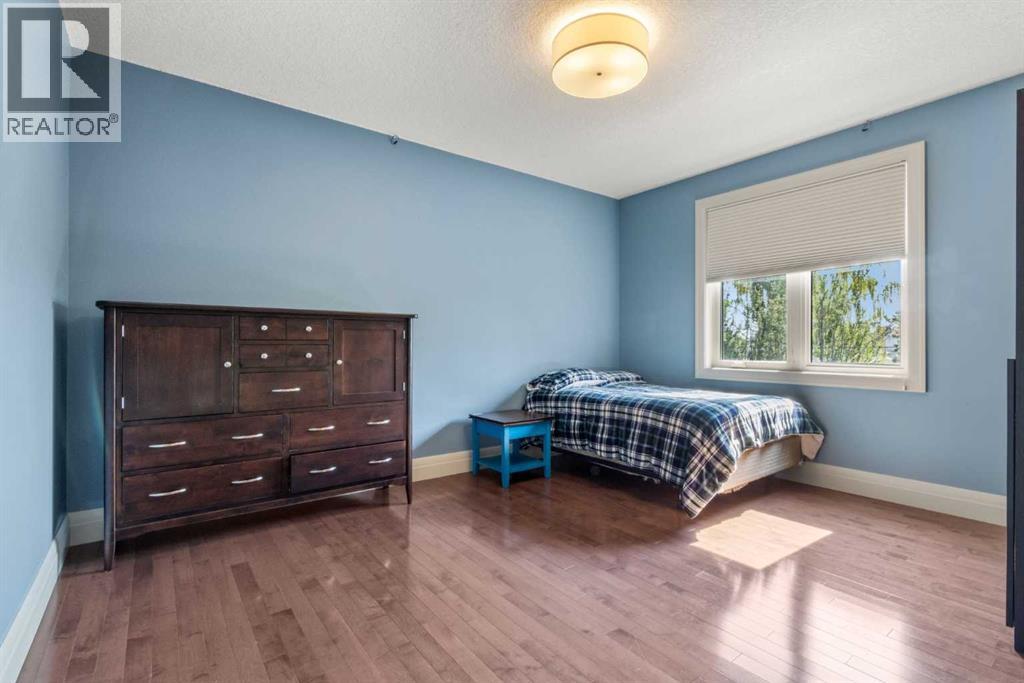 Single Family House for Sale in   Avenue NE Winston Heights/Mountview Calgary 