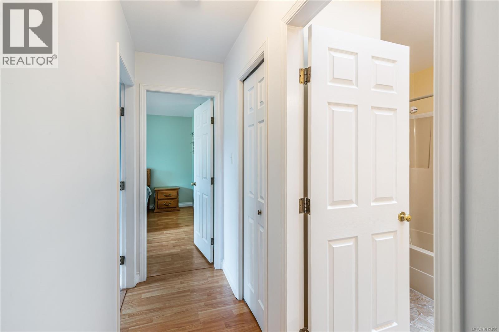 103 240 Stanford Ave E, Parksville