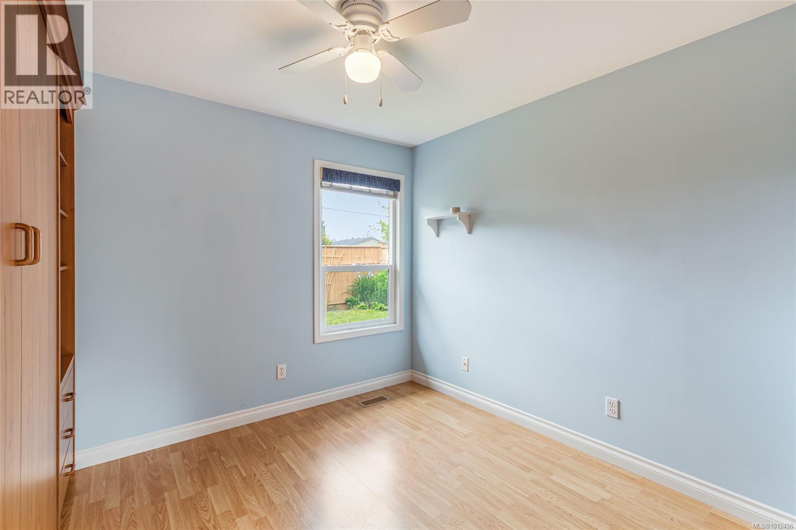 103 240 Stanford Ave E, Parksville