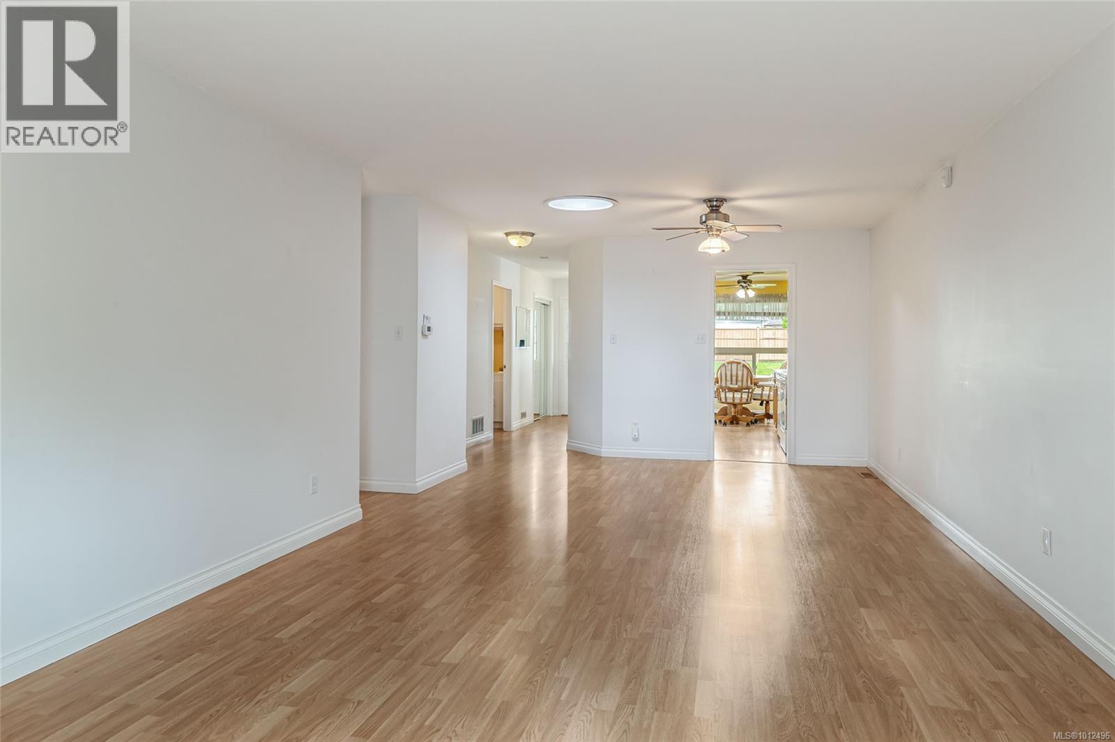 103 240 Stanford Ave E, Parksville