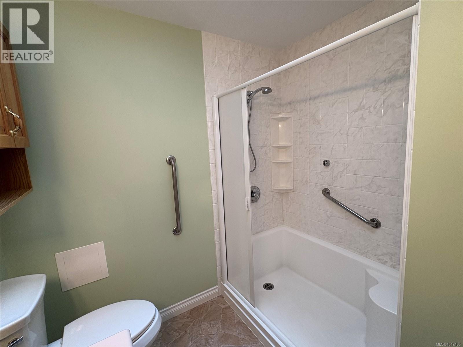 103 240 Stanford Ave E, Parksville