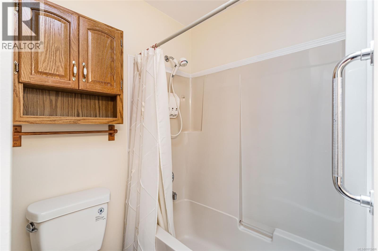 103 240 Stanford Ave E, Parksville