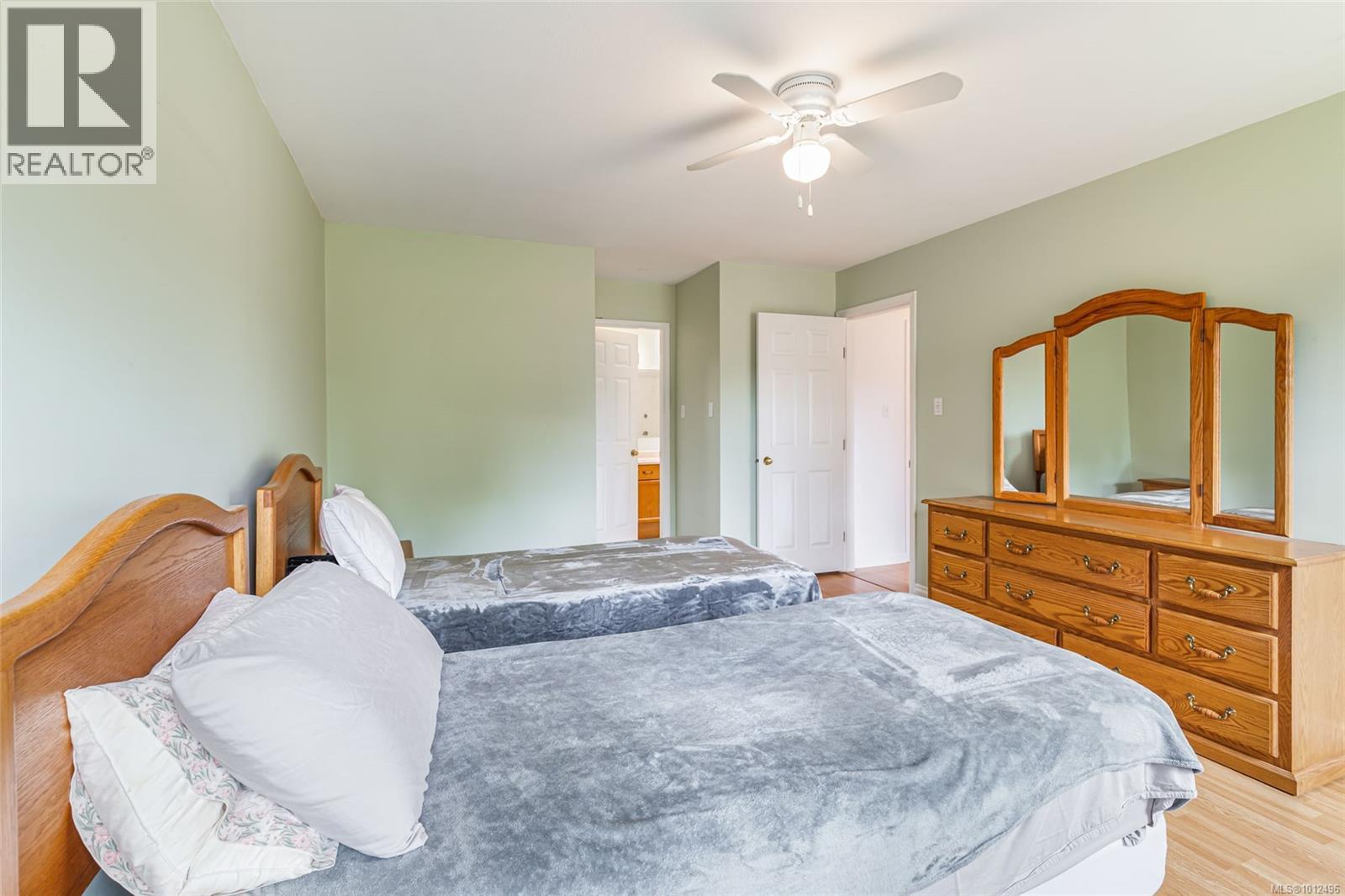 103 240 Stanford Ave E, Parksville