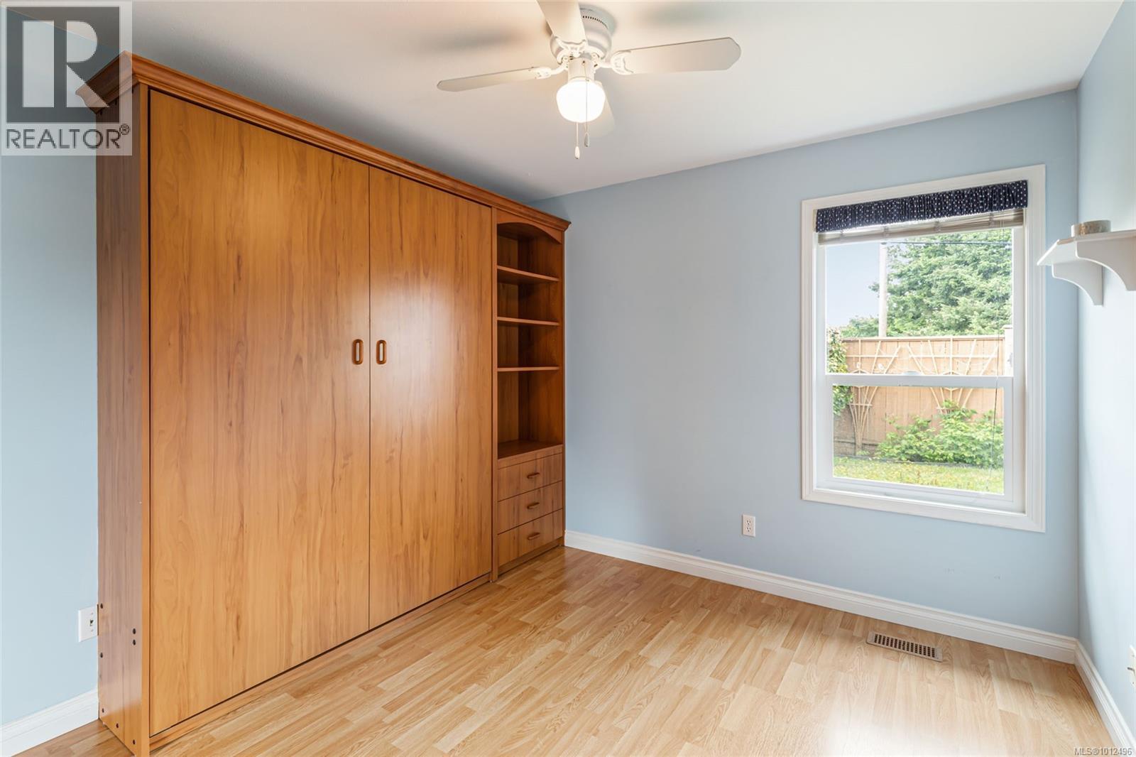 103 240 Stanford Ave E, Parksville