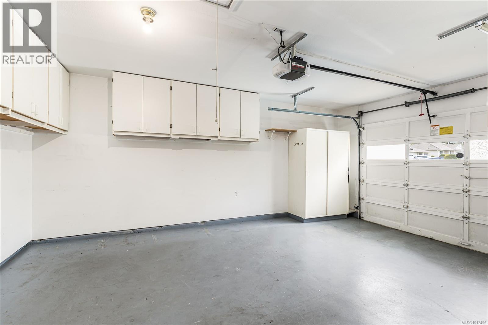 103 240 Stanford Ave E, Parksville