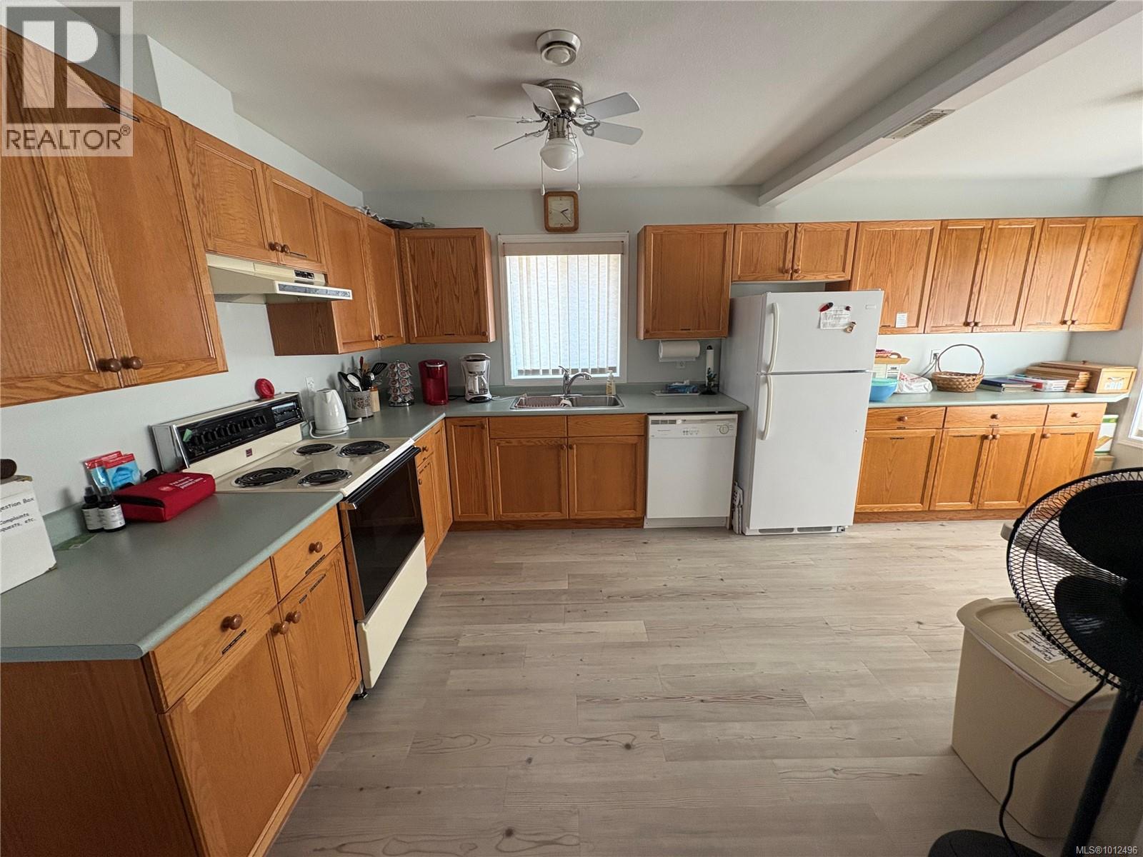 103 240 Stanford Ave E, Parksville