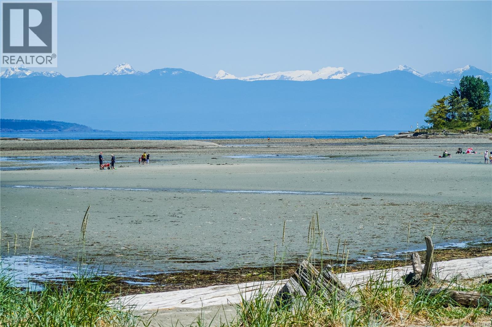 103 240 Stanford Ave E, Parksville