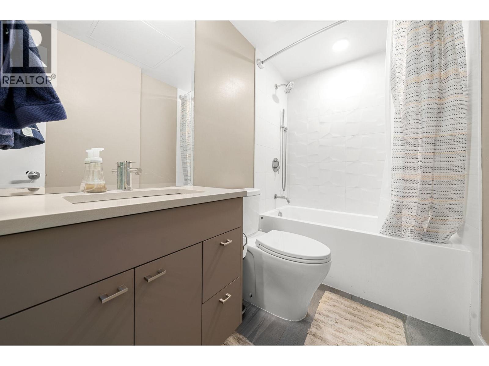 411 38033 SECOND AVENUE, Squamish
