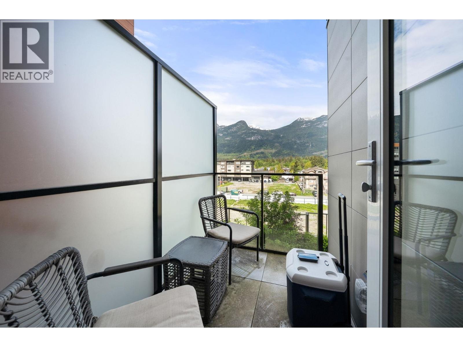 411 38033 SECOND AVENUE, Squamish