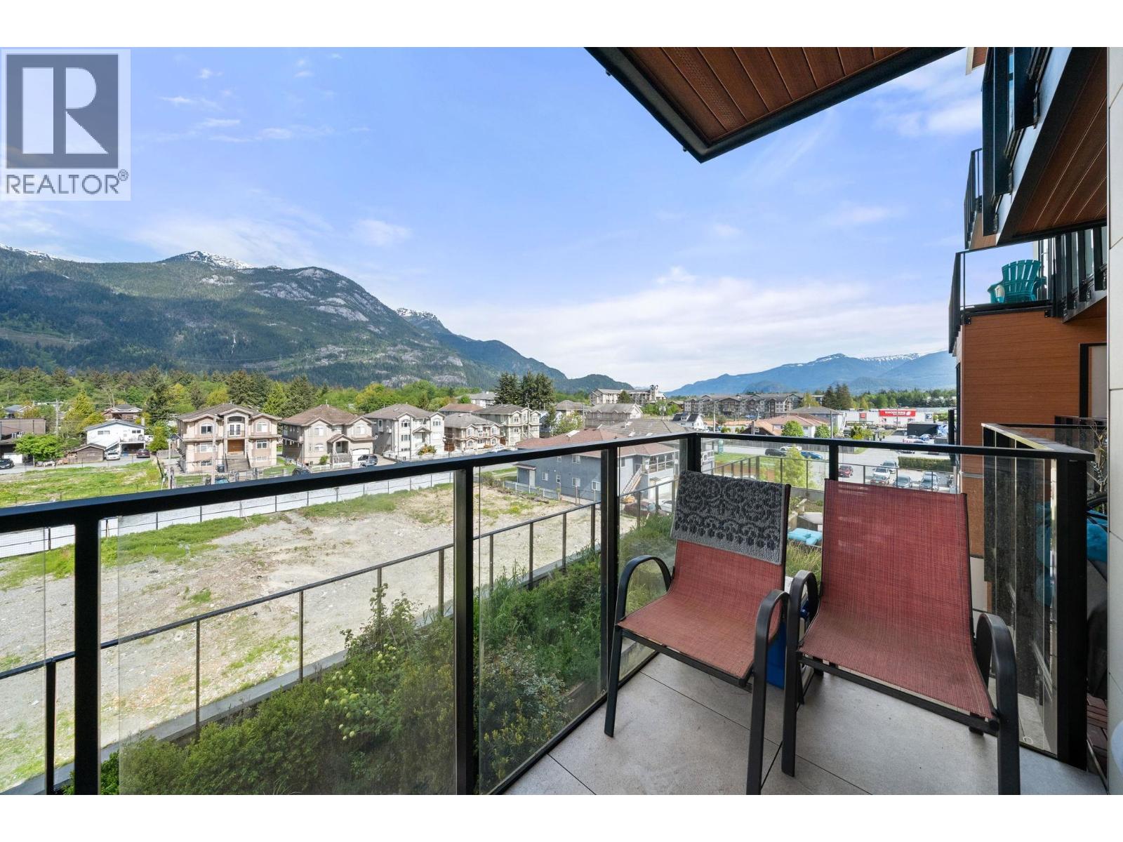 411 38033 SECOND AVENUE, Squamish