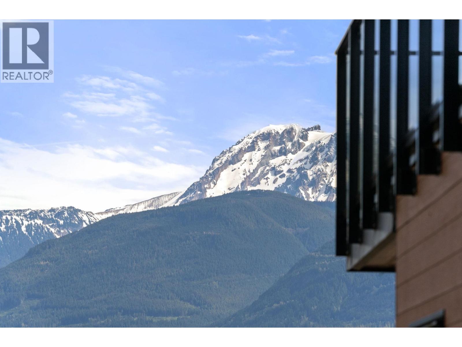 411 38033 SECOND AVENUE, Squamish