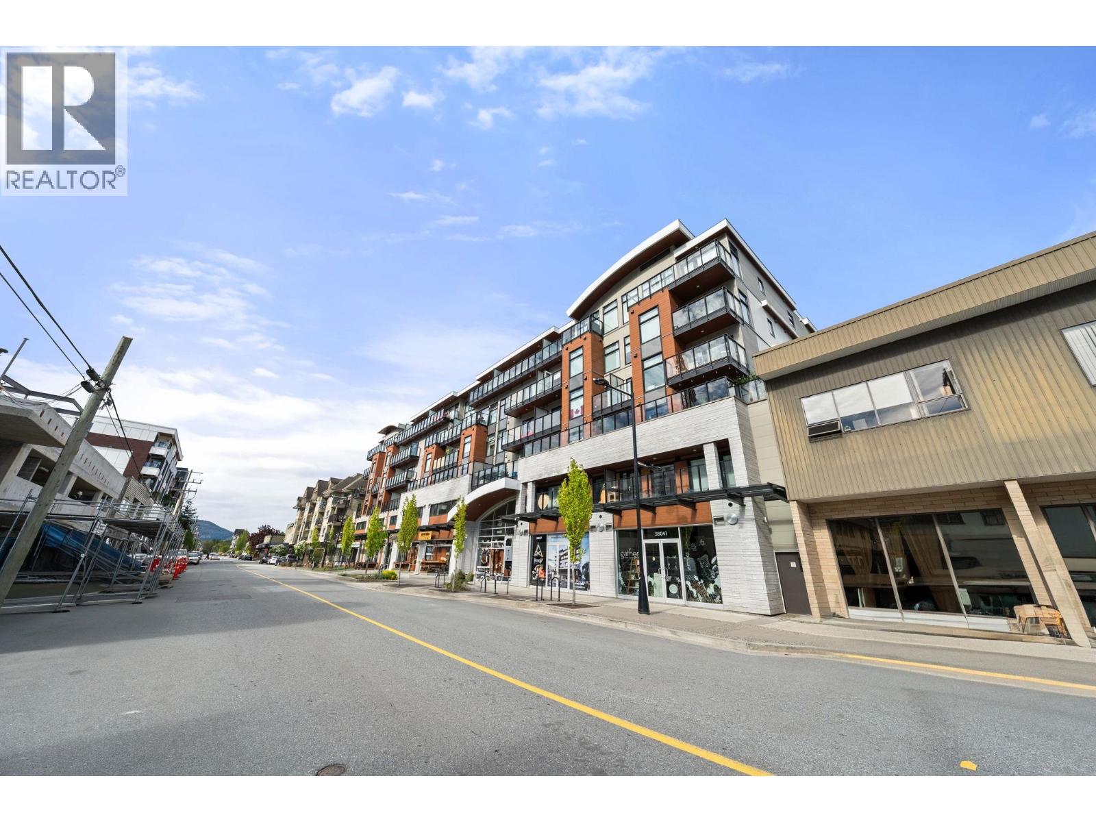 411 38033 SECOND AVENUE, Squamish