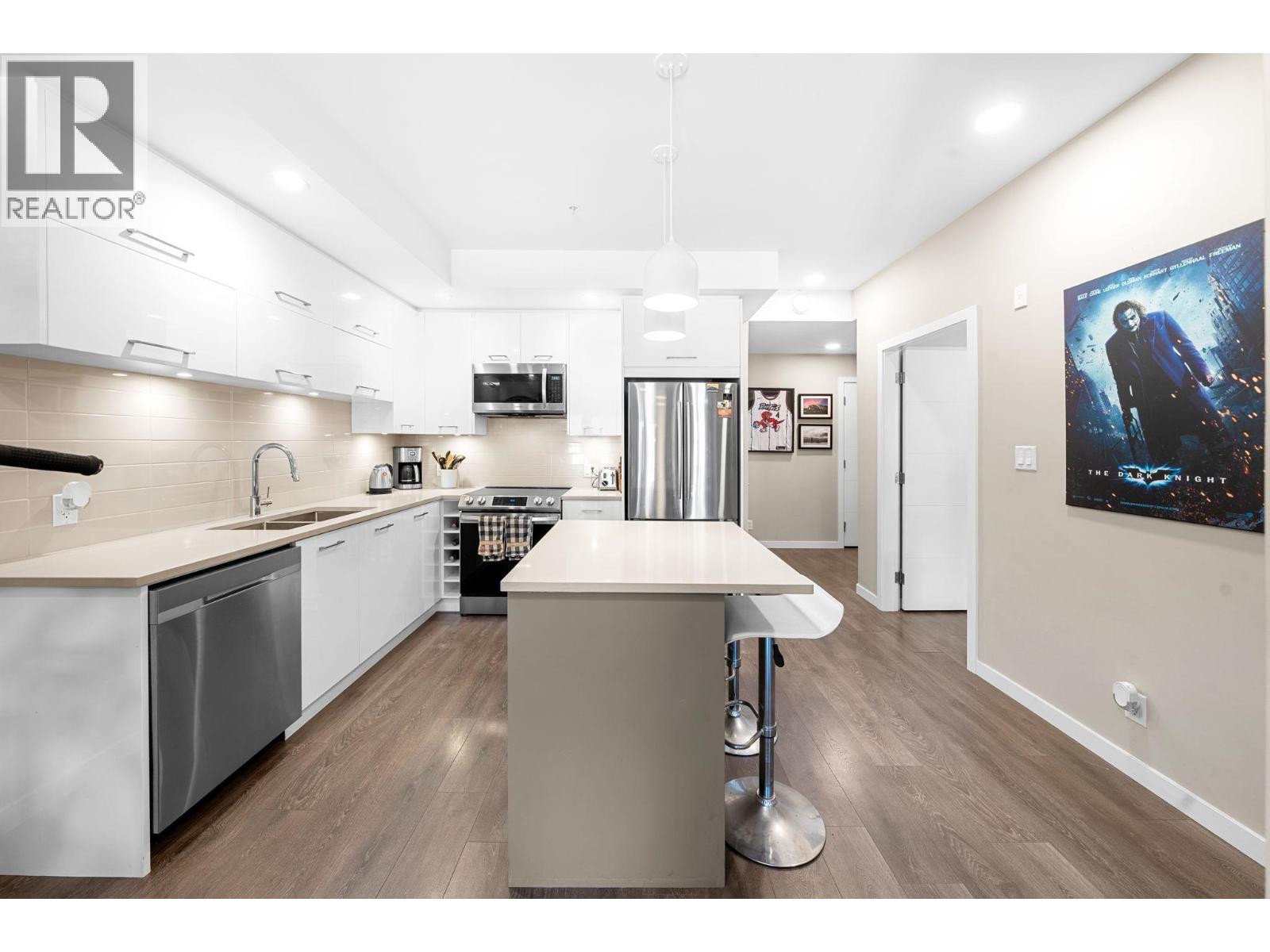411 38033 SECOND AVENUE, Squamish
