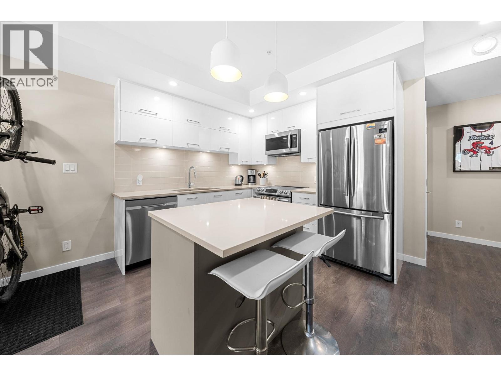 411 38033 SECOND AVENUE, Squamish