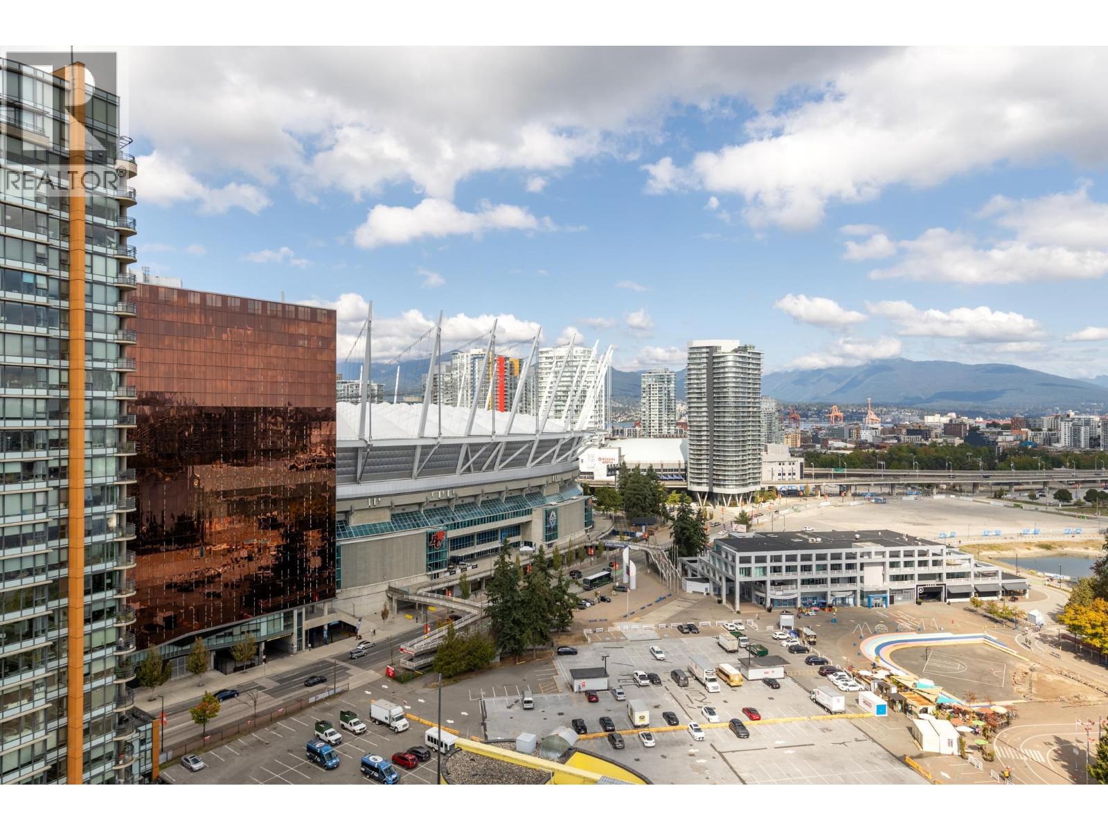 2501 8 SMITHE MEWS, Vancouver