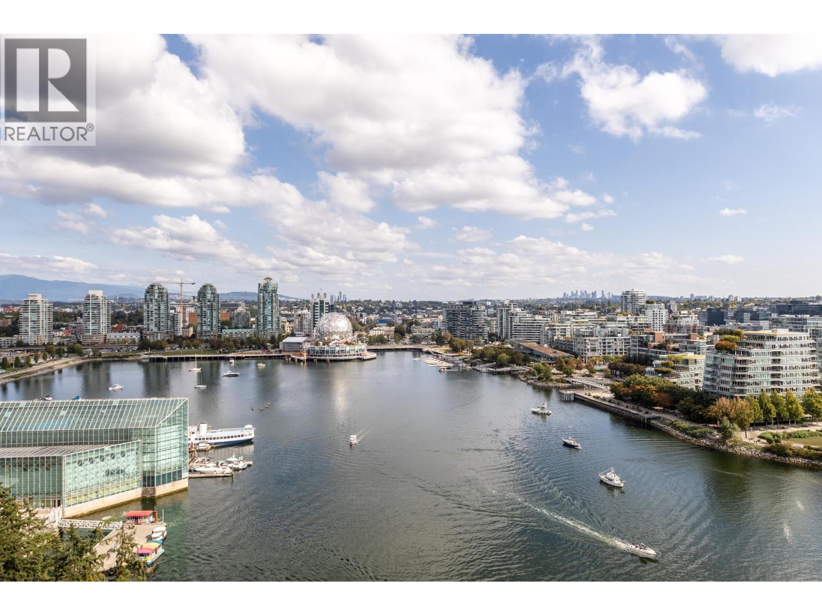 2501 8 SMITHE MEWS, Vancouver