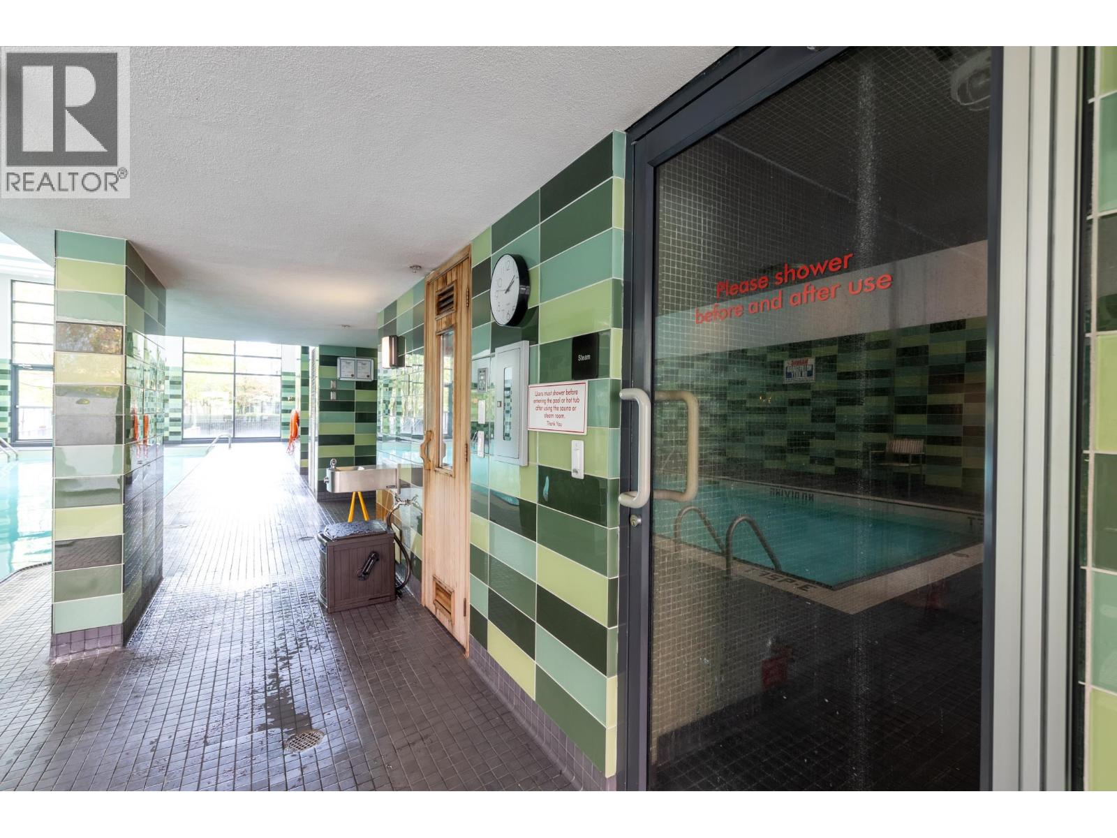 2501 8 SMITHE MEWS, Vancouver