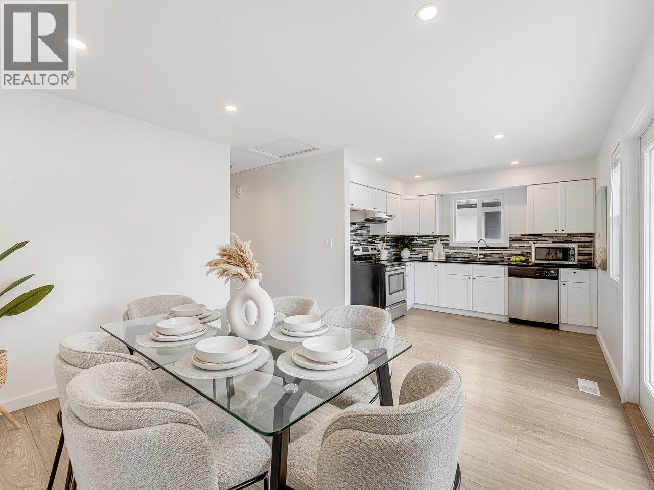 1732 PRAIRIE AVENUE, Port Coquitlam