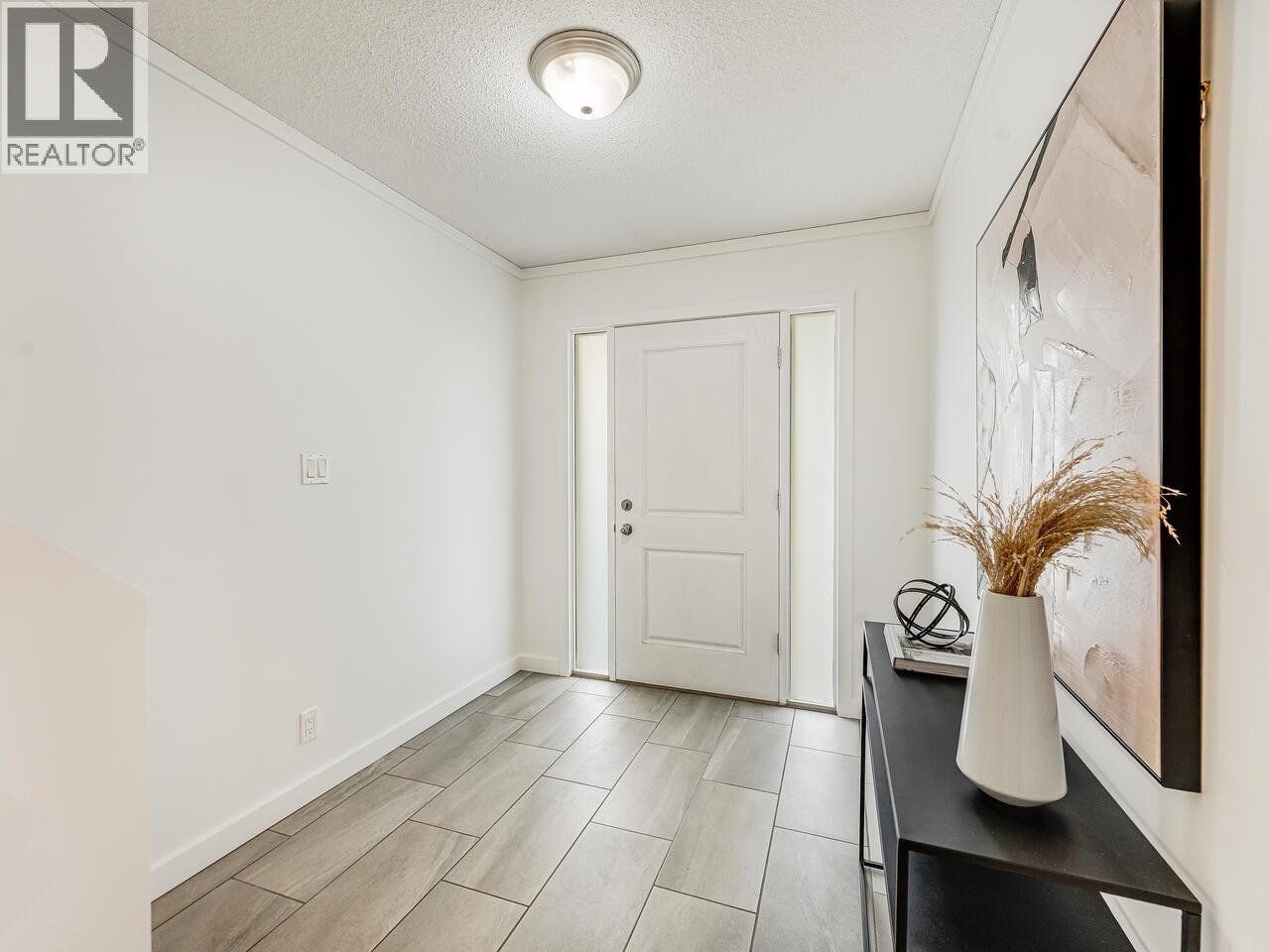 1732 PRAIRIE AVENUE, Port Coquitlam