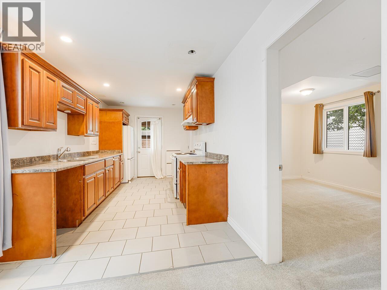 1732 PRAIRIE AVENUE, Port Coquitlam