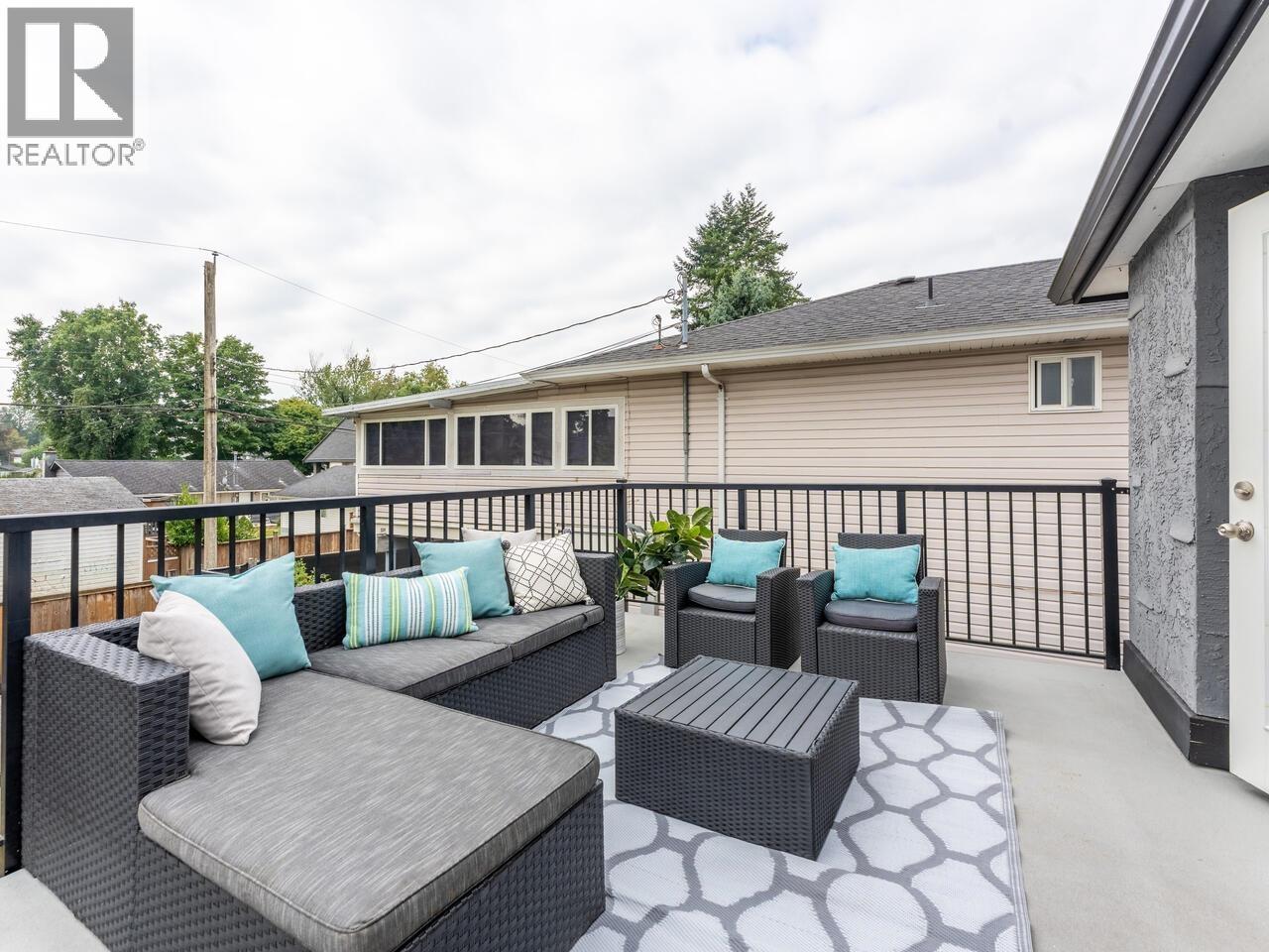 1732 PRAIRIE AVENUE, Port Coquitlam