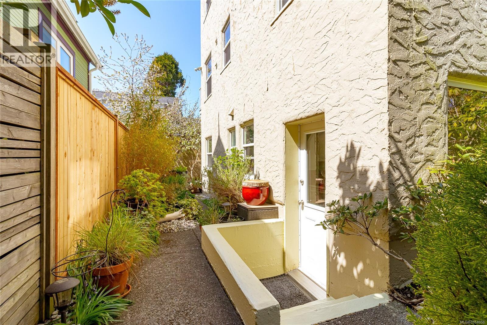  370 Richmond Avenue, Victoria
