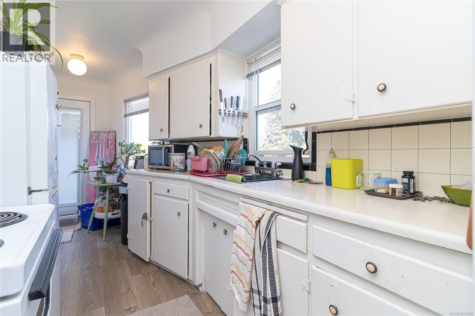  370 Richmond Avenue, Victoria