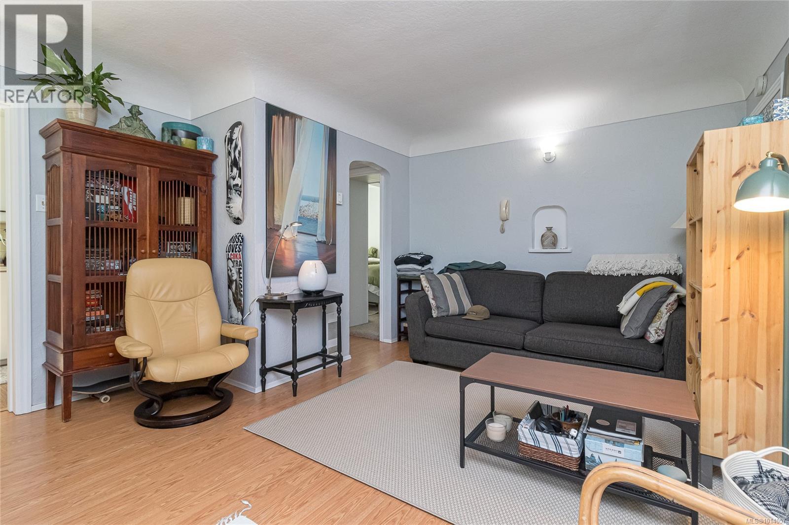 370 Richmond Ave, Victoria