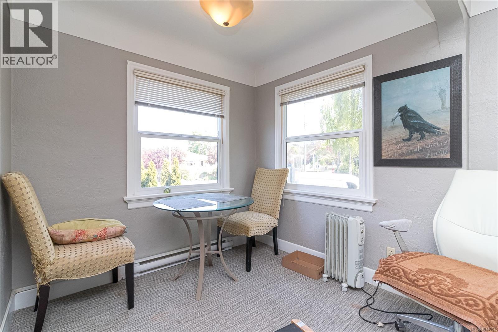 370 Richmond Ave, Victoria