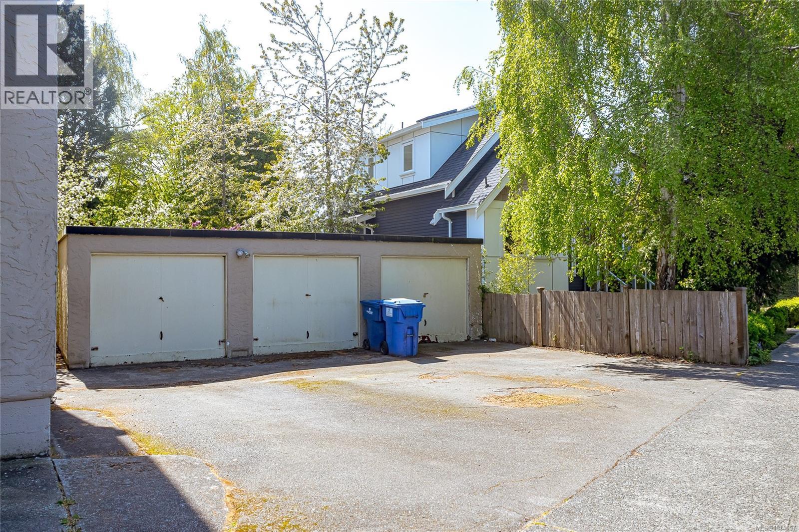 370 Richmond Ave, Victoria