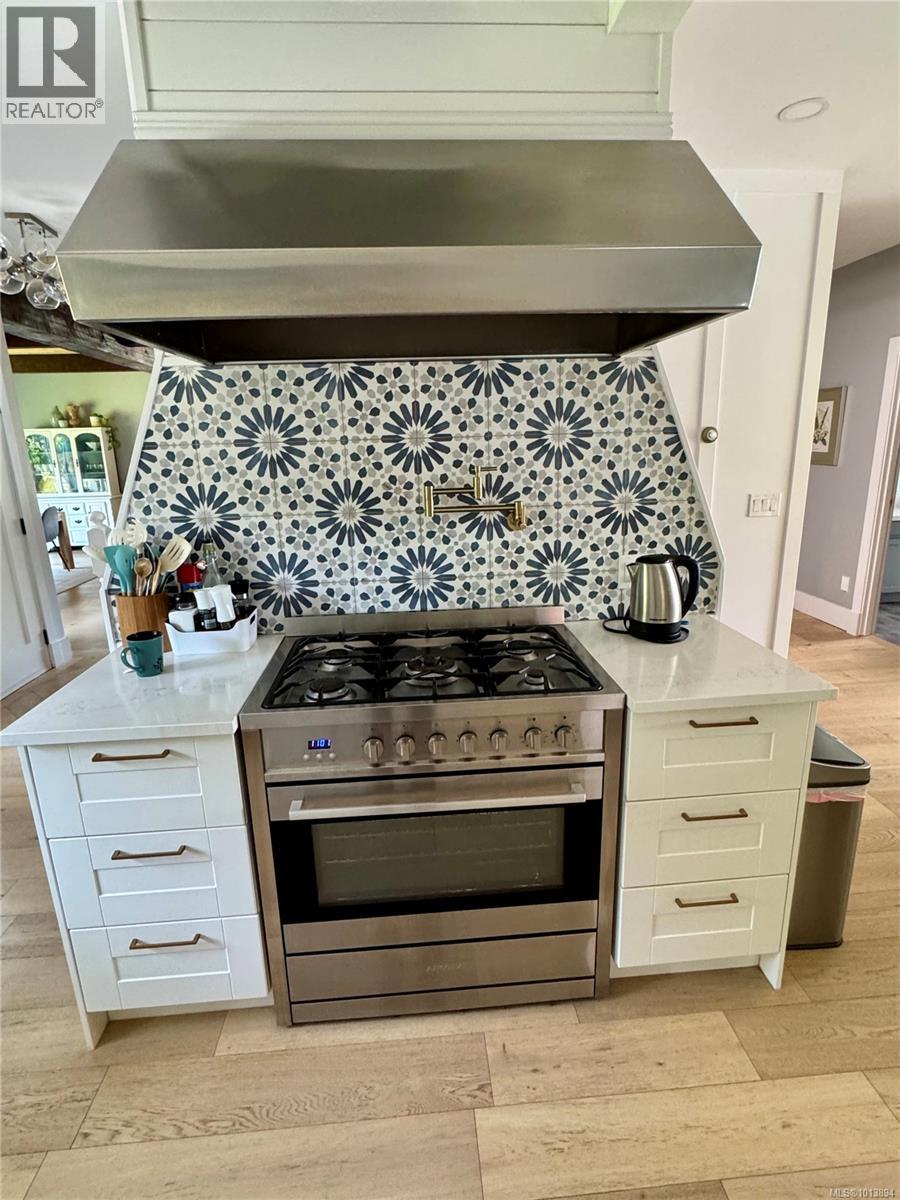  5877 Sooke Road, Sooke